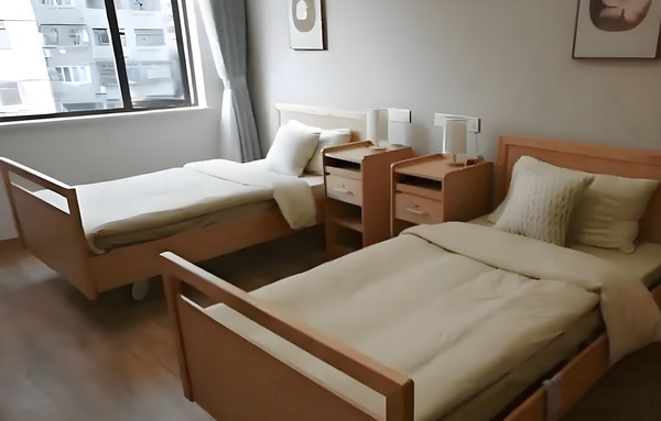 校园纯情：恶霸女对抗冤家